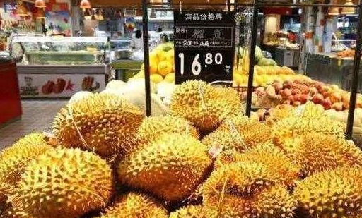 在路邊攤買榴蓮，水果販子讓“把殼留下”便宜點，原因在哪里？ 