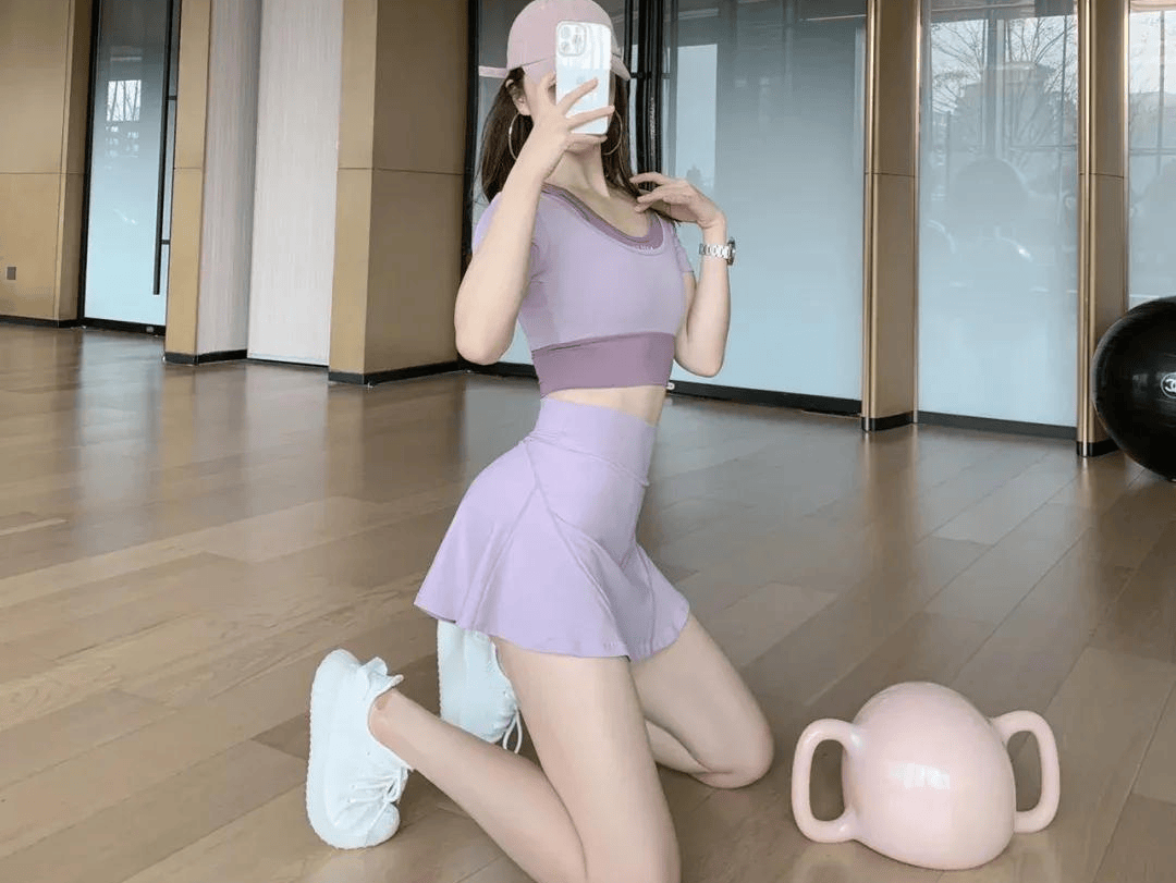 性感身材的誘惑，從穿上瑜伽運(yùn)動(dòng)服開始！