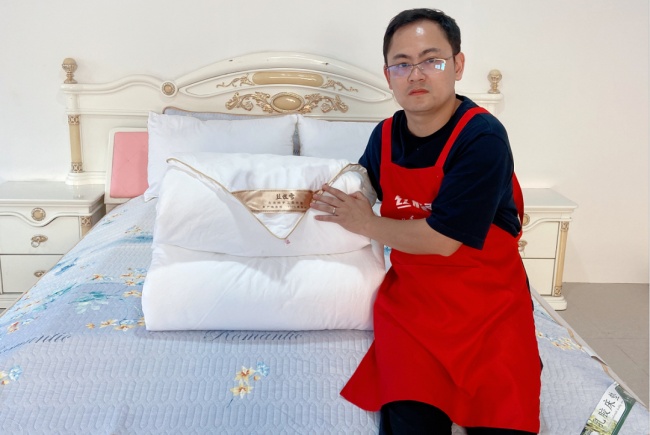 項凡成為一名蠶絲被手藝人_副本.jpg